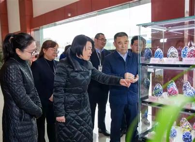 区向导调研重庆市巾帼文明岗金沙8888js药包组装班组